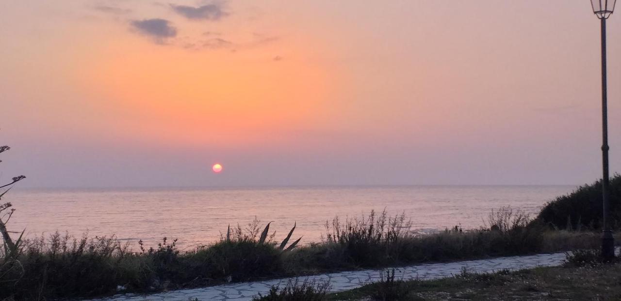 Nicol Apartmens Preveza Esterno foto